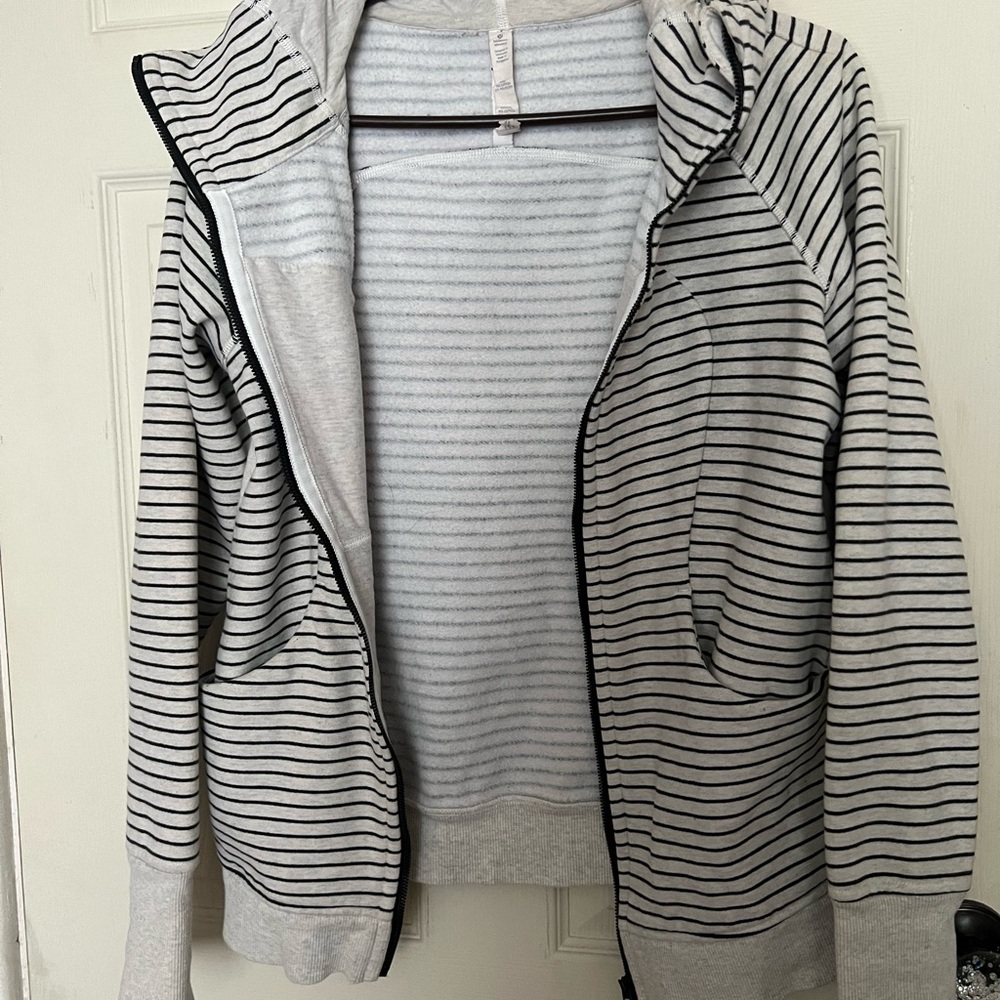 Lululemon Athletica Gray and Cream Striped Hoodie 10